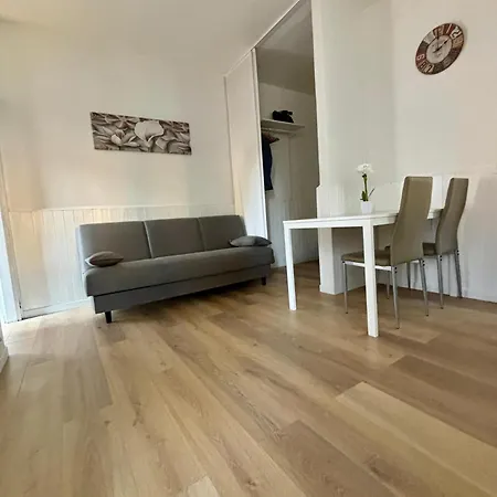 Διαμέρισμα Nico & Ale Location *